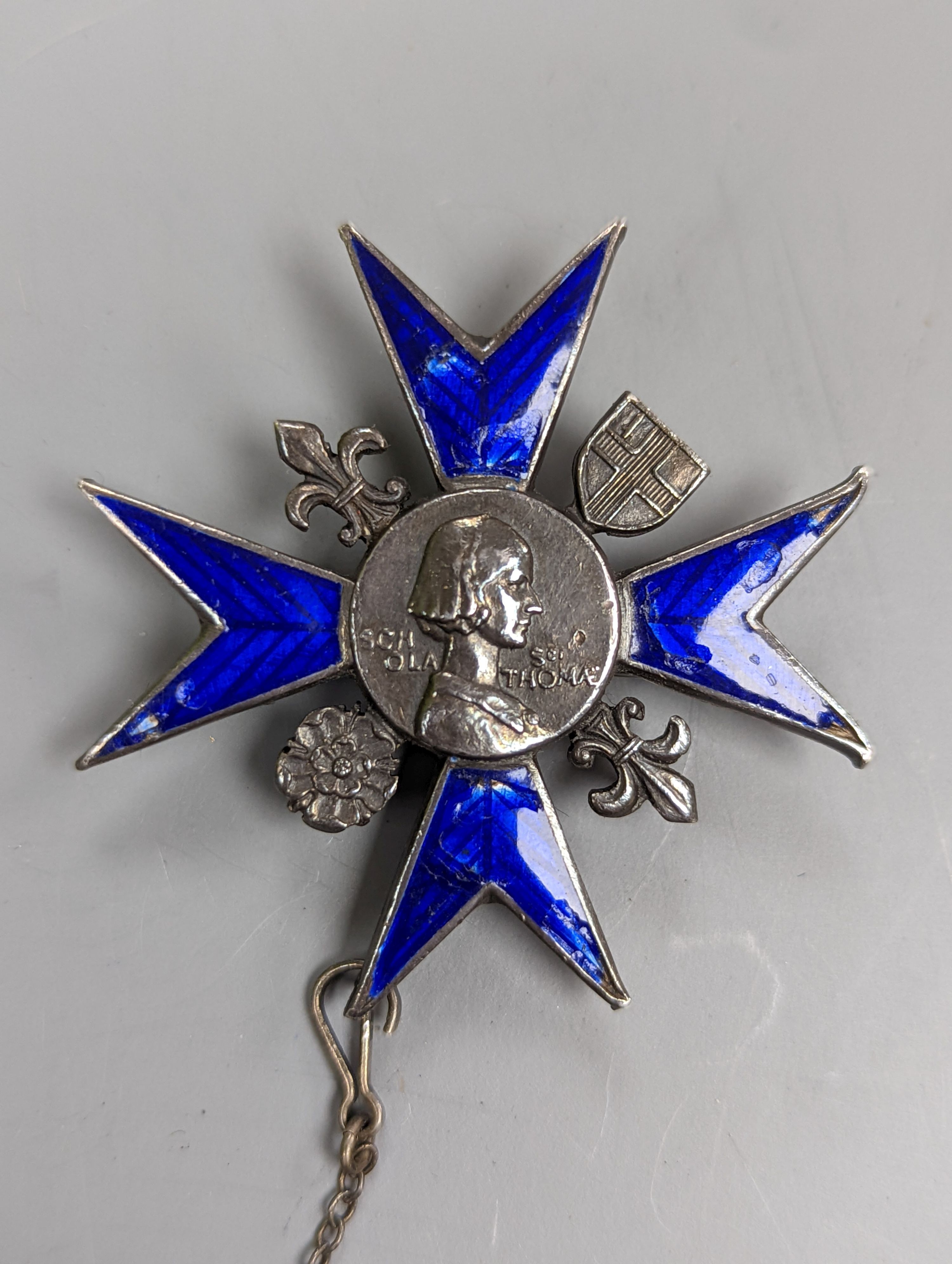 An enamelled Nightingale School, St. Thomas Hospital Loyalty badge, 1954, 37mm.